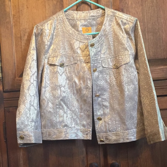 Ruby Rd. Jackets & Blazers - Ruby Rd. Gold Metallic Snake Skin Jacket 🧥✨🐍
